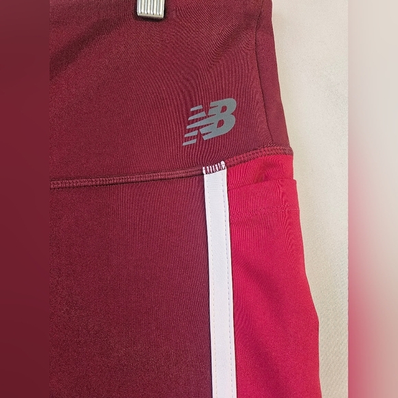 New Balance- Leggins Women's L Burgundy With Stripes 1Pockets On Each Side. - Picture 4 of 8